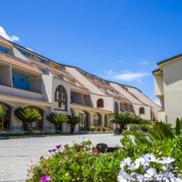 TropisHotel