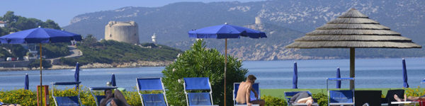corte-rosada-piscina-vista-mare